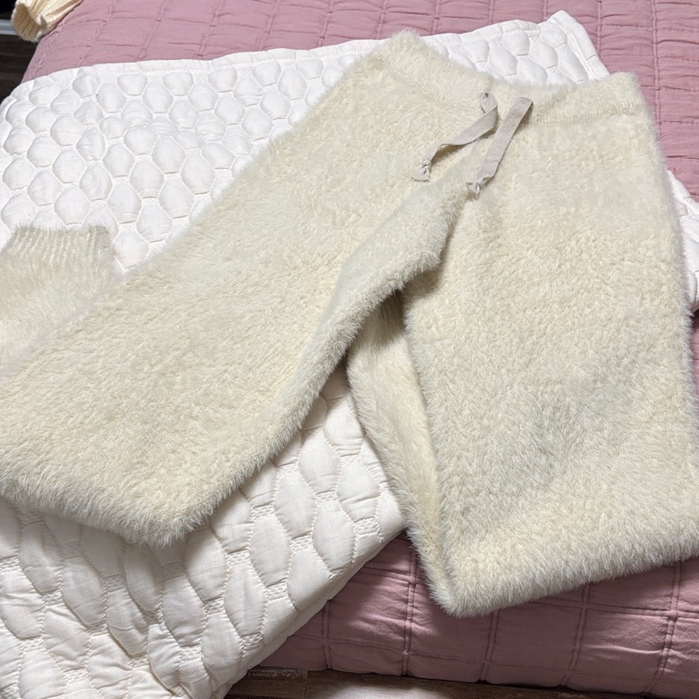 Cozy Cream Women's Pants